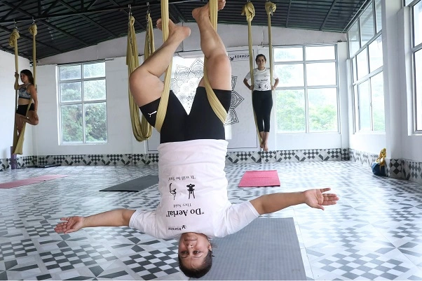 best aerial yoga school in rishikesh india