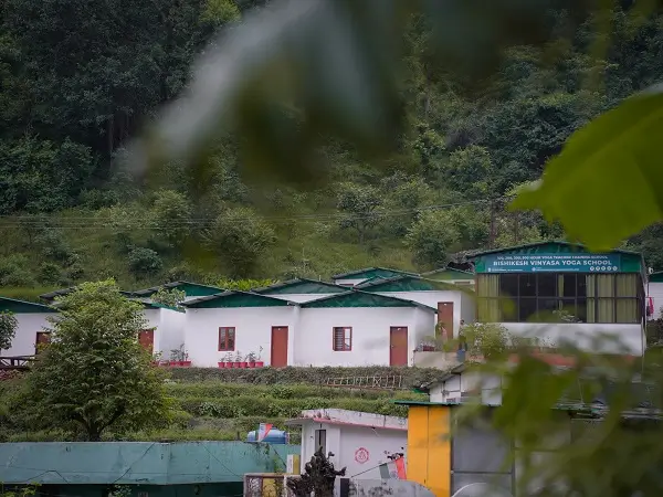 Rishikesh Yog Kendra yoga rooms - yoga school in rishikesh