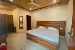 Rishikesh Yog Kendra yoga center in rishikesh