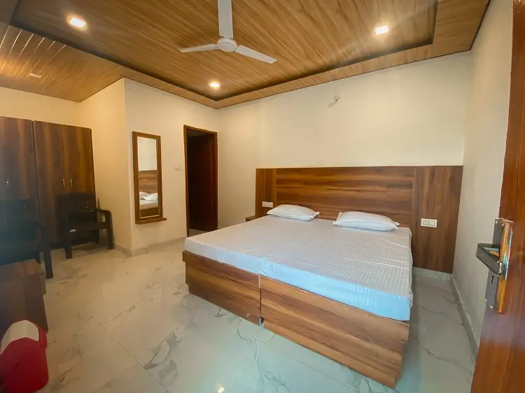 Spacious twin room at Rishikesh Yog Kendra